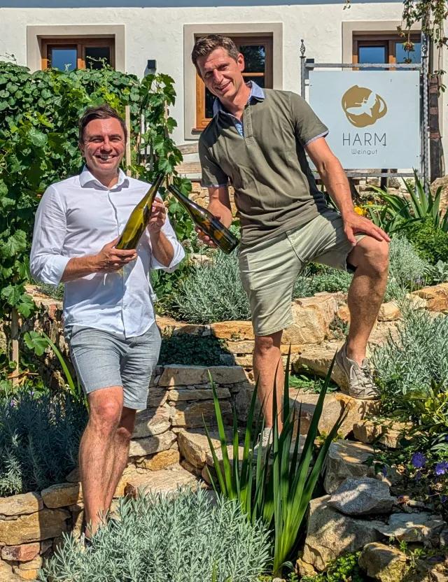 Foto von David Harm (Weingut Harm) und Philipp Haderer (L-MW) 