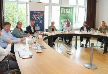 Foto der Teilnehmenden am Round Table rund um 2D Codes im Handel